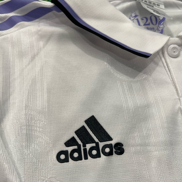 Real Madrid 22/23 Authentic Home Jersey with Vini JR printing - Picture 4 of 9